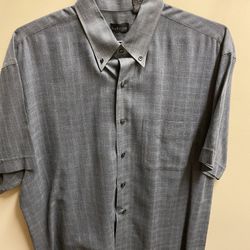 Van Huesen Gray Short Sleeve Shirt L