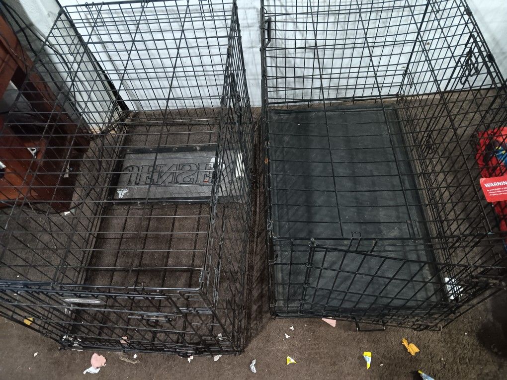 2 Medium Metal Dog Kennels