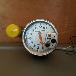 Autometer 5" Tach with Shift Light