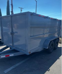 Smooth dump trailer