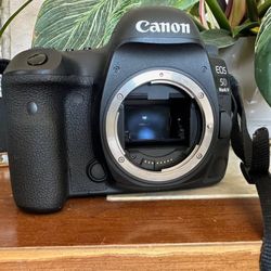 Canon EOS 5D Mark IV