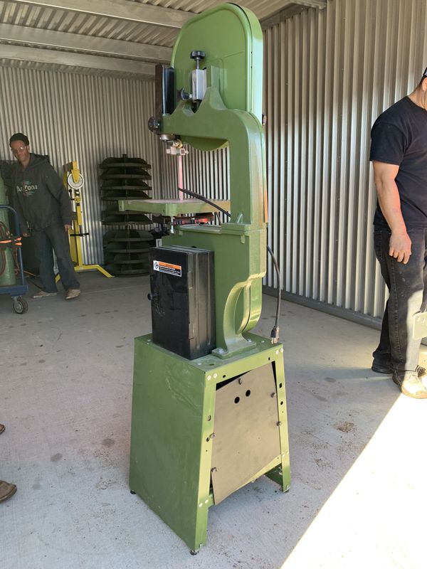 Central machinery 14” 4 speed woodworking band saw for Sale in Show Low