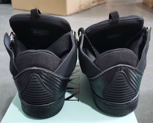 Lavins black