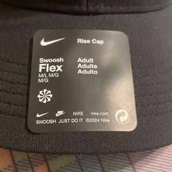 Men’s Dri fit Nike hats adult size M/L