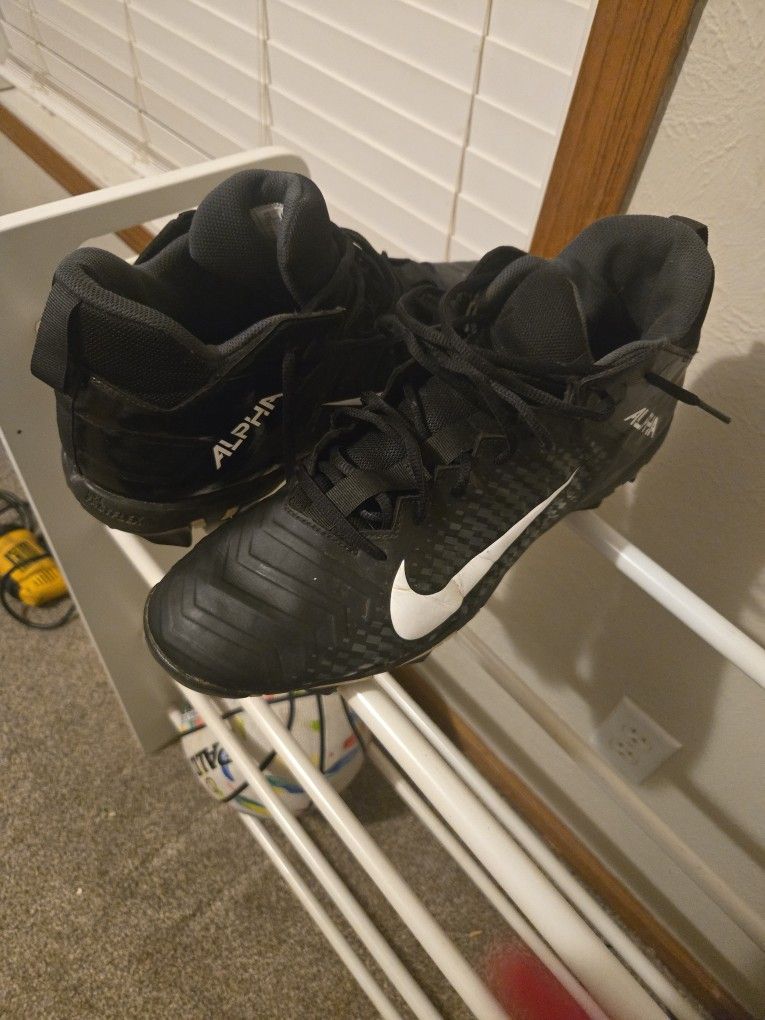 Nike alpha Cleats