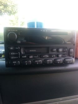 OEM Ford radio