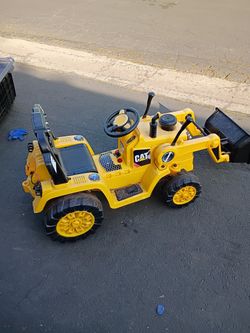 KidTrax Caterpillar Tractor 6 Volt Powered Ride on