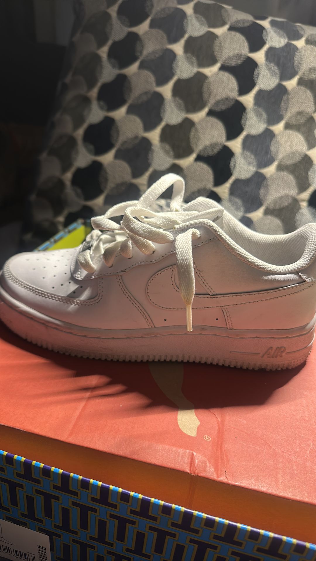 Nike Air Force size5 Y