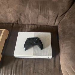 Xbox one s (free account gamepass games glitch)