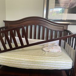 3 In 1 Convertible Crib With Mattress