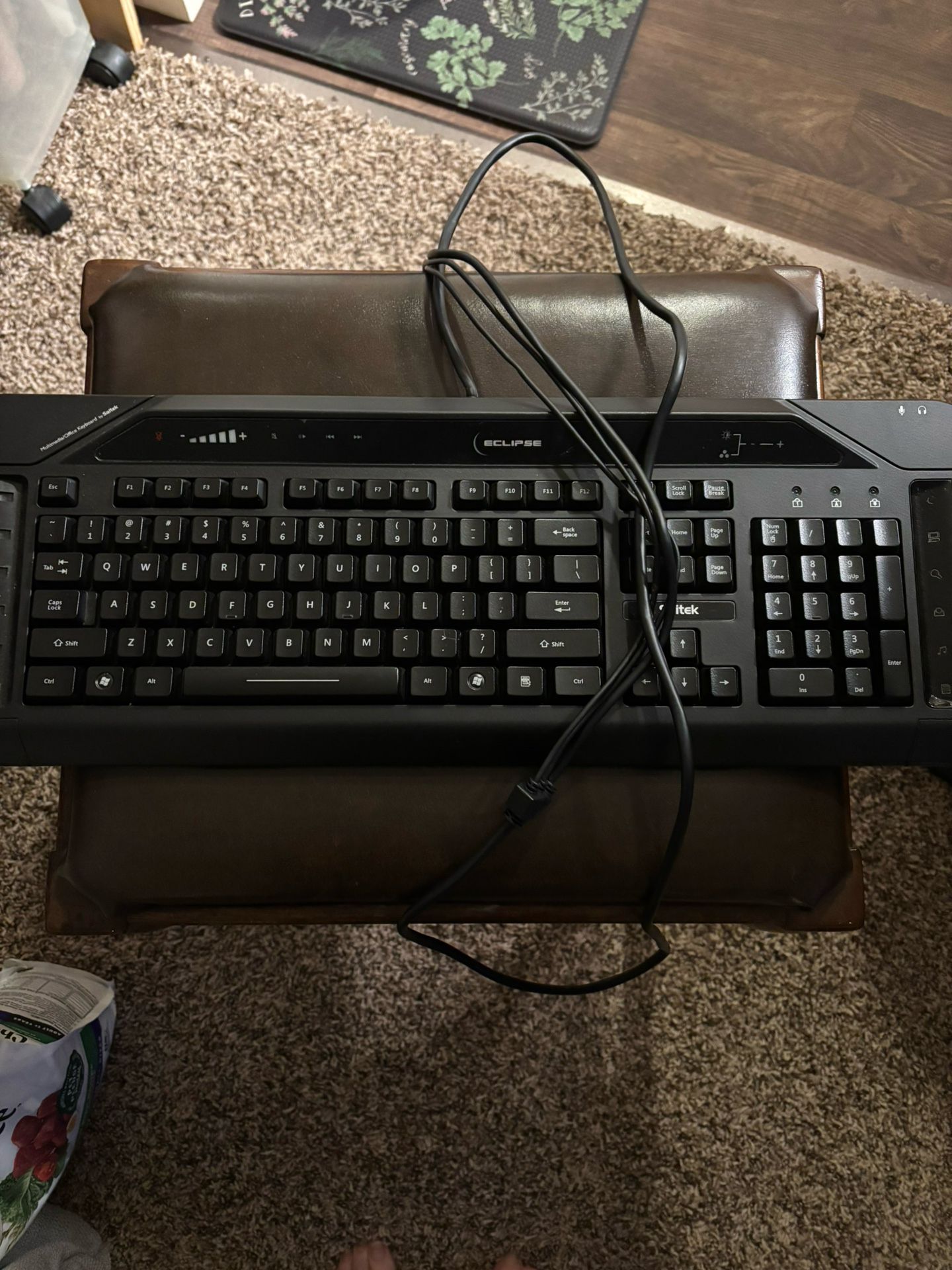 Electronics/Computer Keyboards