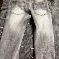 Multi Frayed Patch Stacked Jean (GREY)
