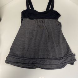 2 Lululemon Tanks 4/6