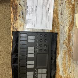 Korg nanoKey Studio