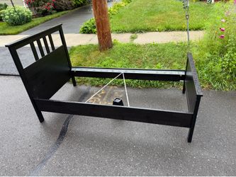 Twin bedframe, drawers, and floor lamp