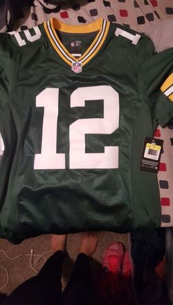 Mens small official NFL jersey worth 150$