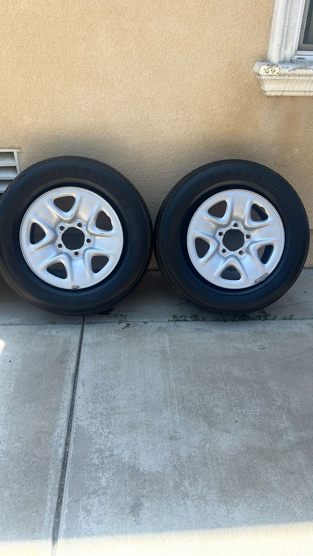 2016 Tundra Stock wheels