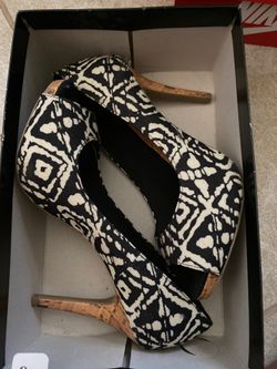 Women heals size 9