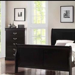 Queen Bedroom Set Come 5 Pieces And All Come In Box 📦 - Free Delivery 🚚 To Reasonable Distance 