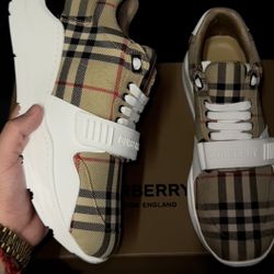 Burberry Shoes 
