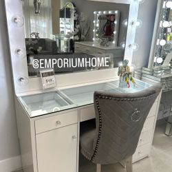 White LED Makeup Vanity 