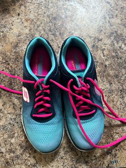 Sketchers size 8 women’s shoes