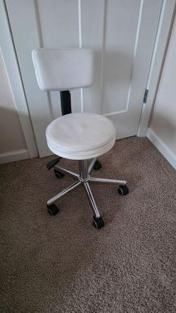 Kids desk chair with wheels.