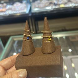 18k Gold With Sapphire Ring 