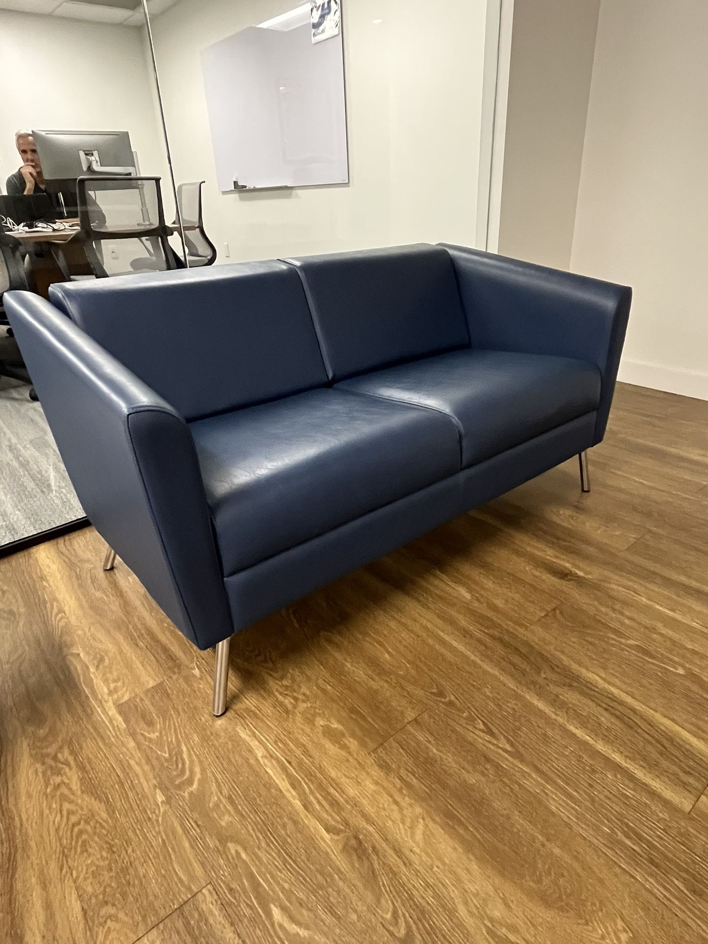 Medium Sized Couch (Excellent Condition)