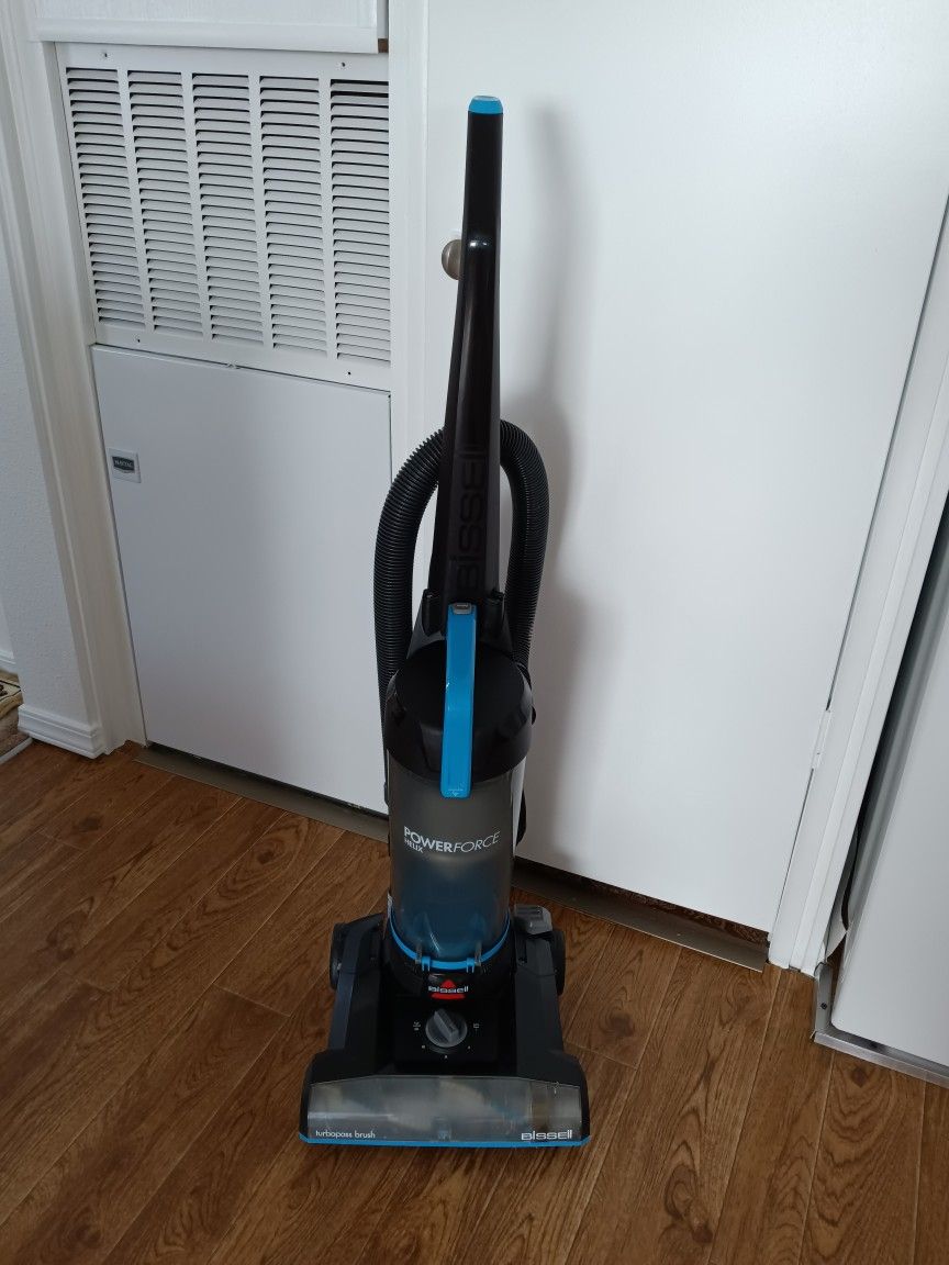 Power Force Helix 3313 "Bissell"Upright Vacuum Cleaners.