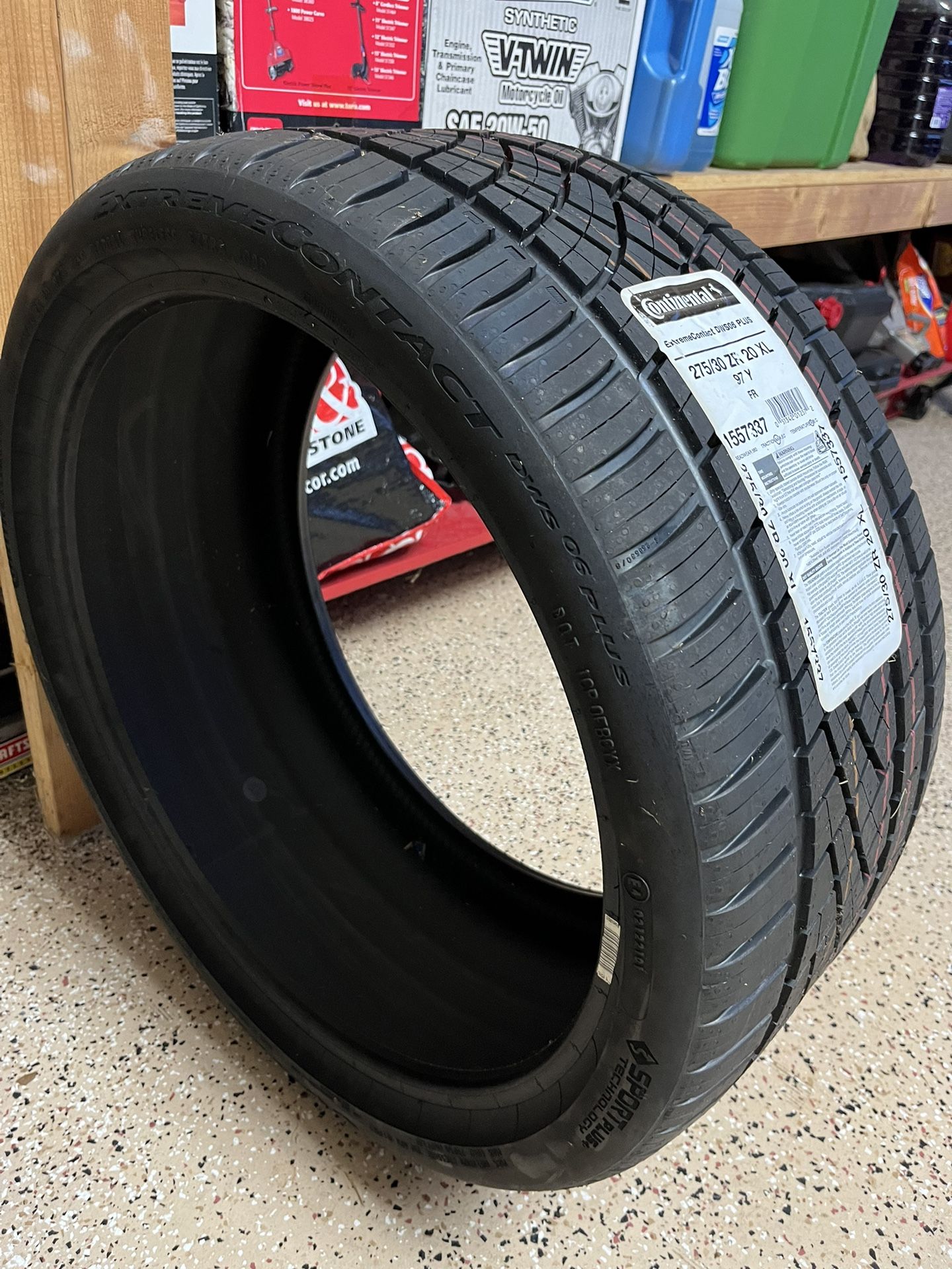 Continental Extreme Contact DWS06 Plus