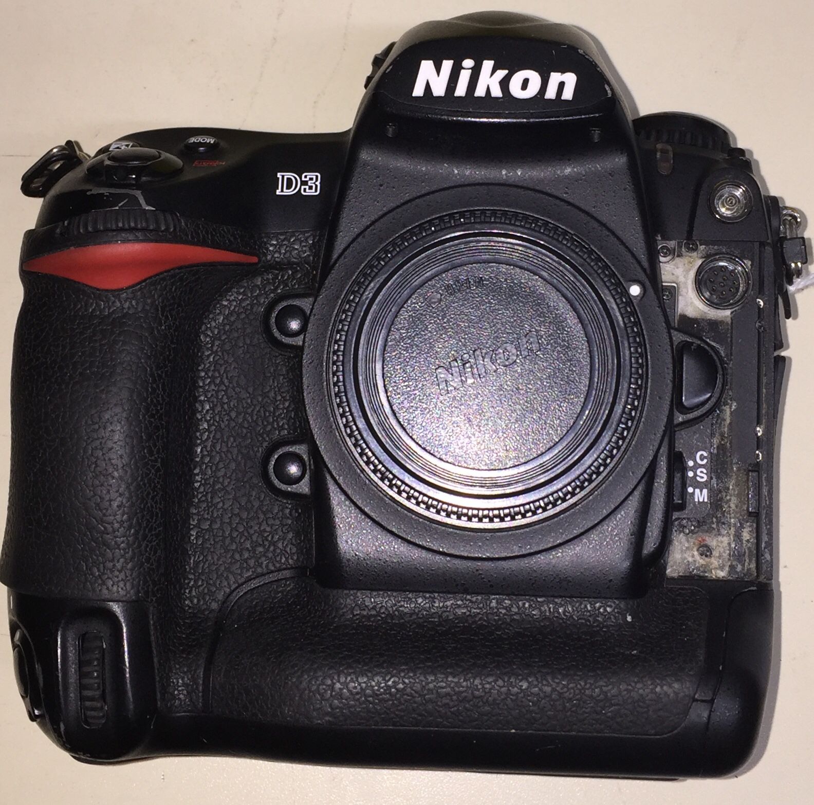 Nikon D3 DSLR camera body only