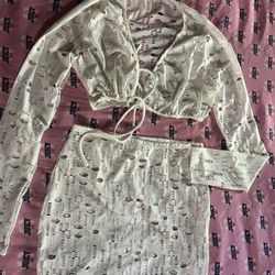 2 Piece White Skirt Set Size M-L