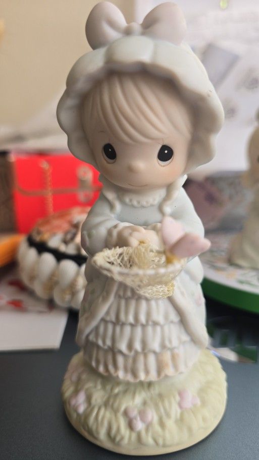 Precious Moments Figurine