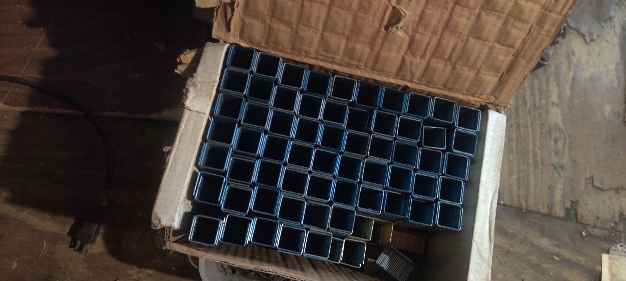 Caja De Grampas