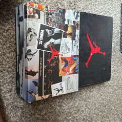 Jordan Retros 5s&7s Easter / Infrareds Size 9.5