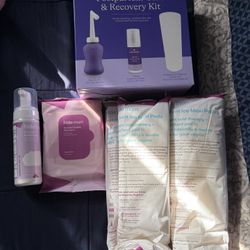 Frida Mom Postpartum kit