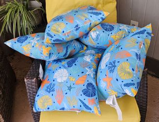 Out door pillows