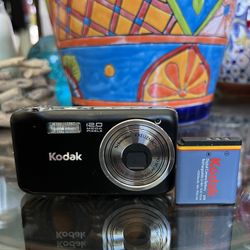 kodak easyshare V1233 