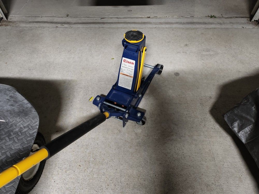 Floor Jack for Sale in Arlington, TX OfferUp