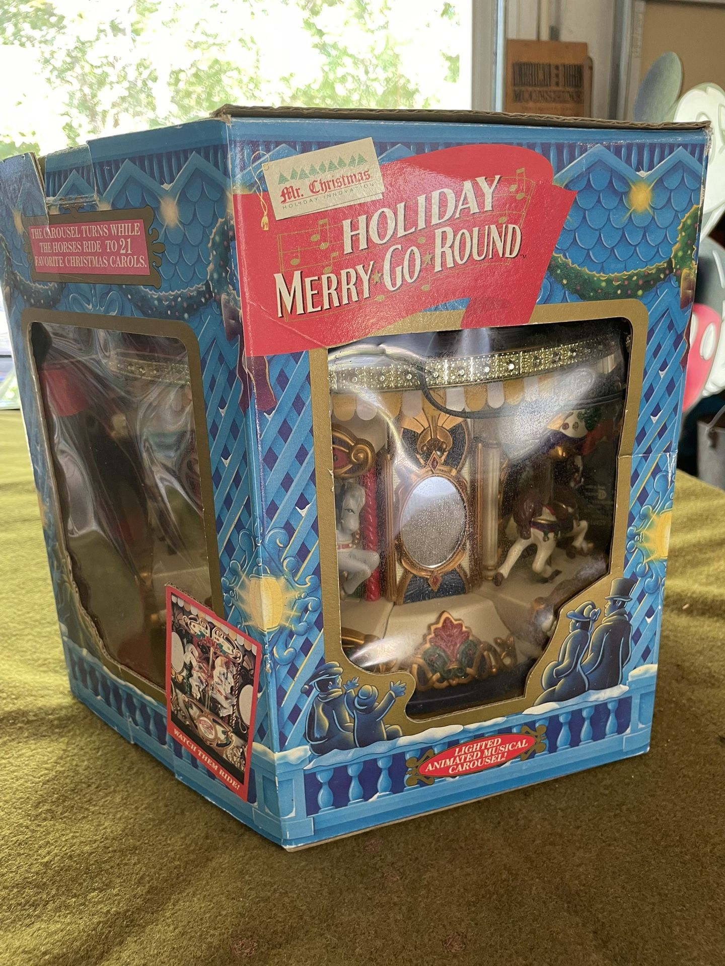 Vintage 1994 Mr. Christmas Holiday Merry Go Round Animated Carousel 21 Carols Motion/lights Working condition