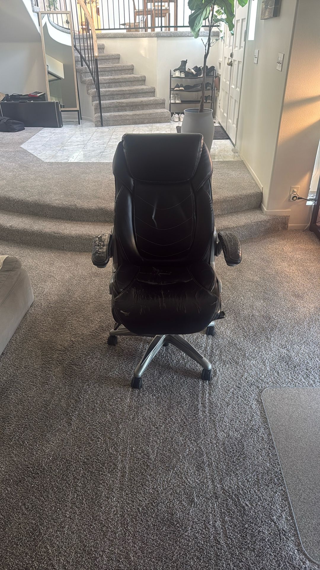FREE OFFICE CHAIR