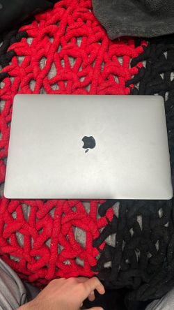 2015 MacBook Pro 15” – Works Great