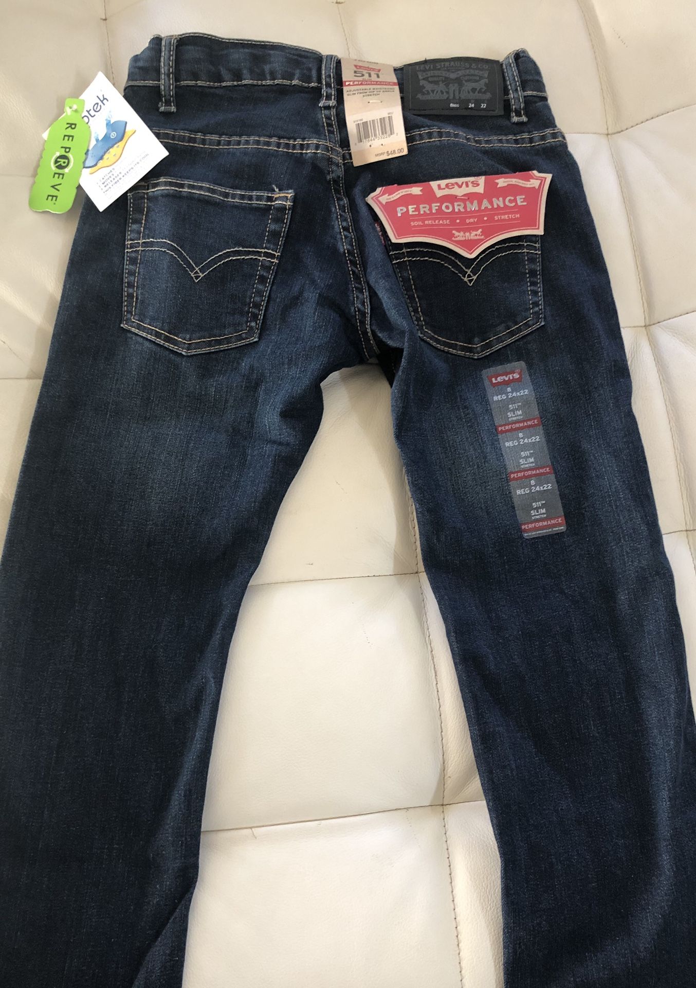 Brand new Levy’s jeans size 8