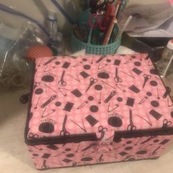 Singer Sewing Basket In Pink Notions Print 