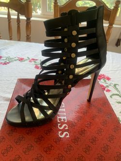 Guess - OPEN TOE PUMPS