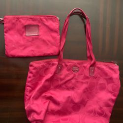 Coach Signature  XL Getaway Travel Weekender Tote fuscia  bag purse duffel case