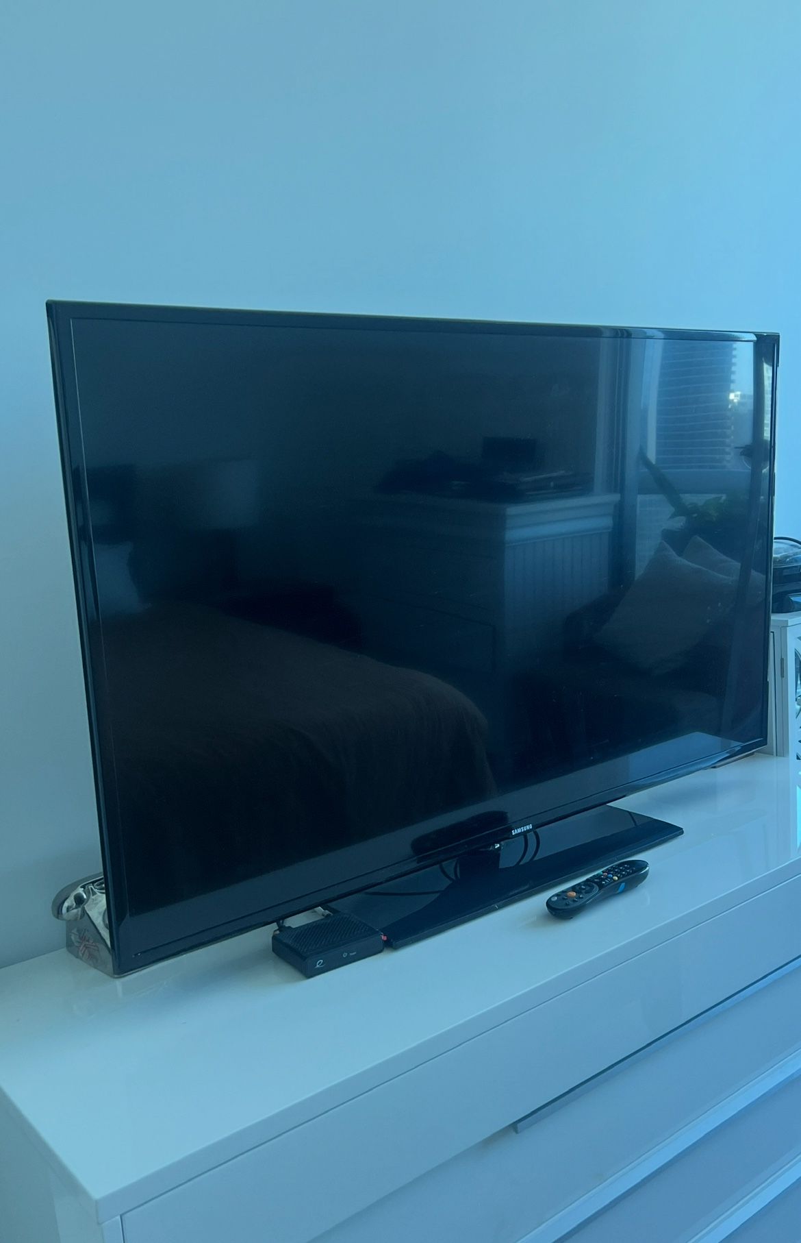 SAMSUNG TV