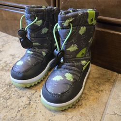 Toddler Snow Boots Size 6/6.5