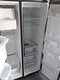Side by side refrigerator New Frigidaire
